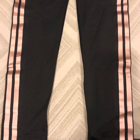 Beach Riot Black Leggings Rose Gold Side Stripes - Picture 7 of 10